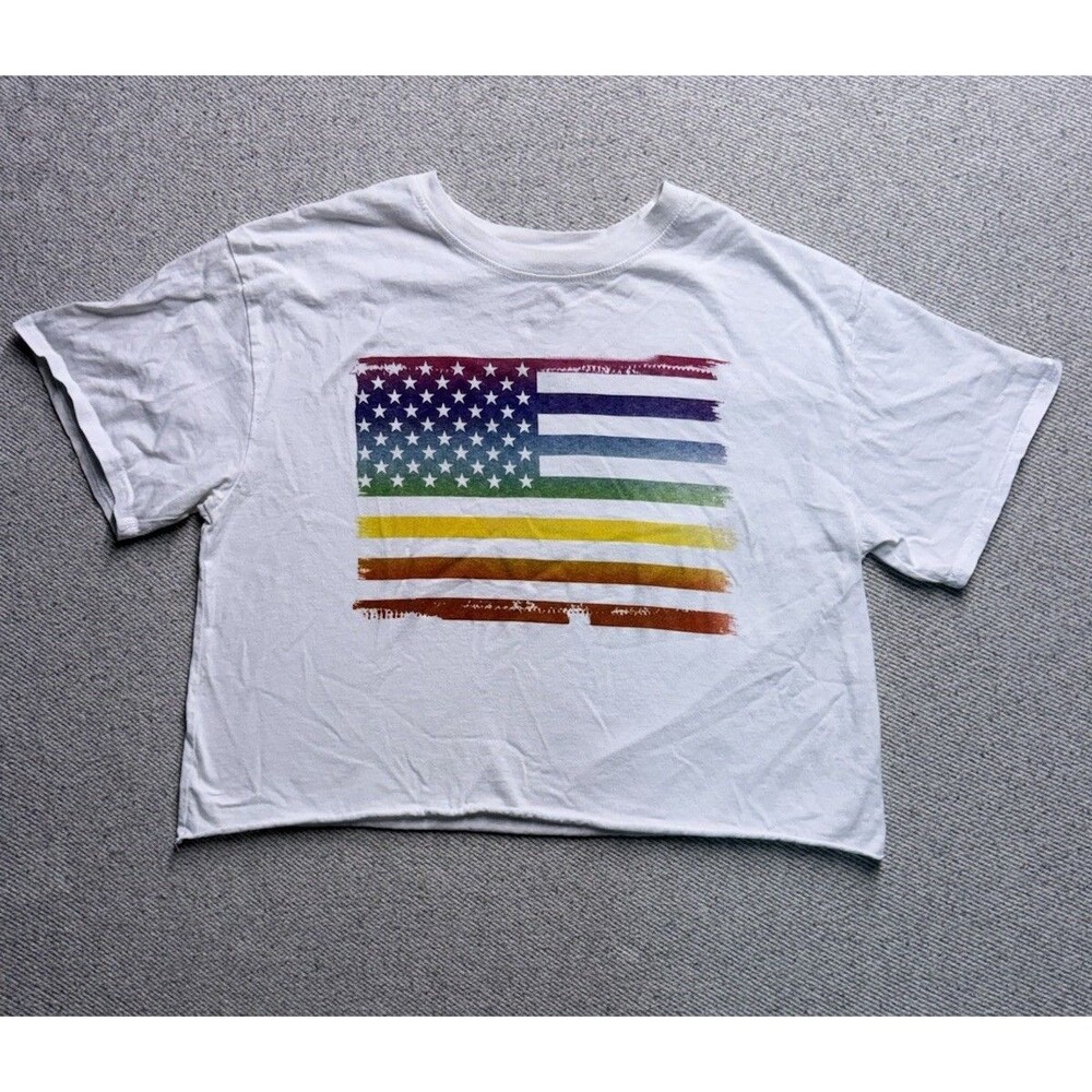 Modern Lux Pride Rainbow American Flag Cropped Graphic T-Shirt White Size L